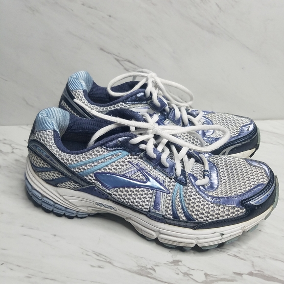 brooks adrenaline gts 12 womens white